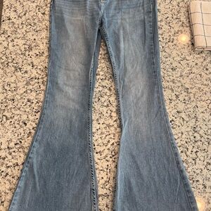 Shyanne Women’s Flare Jeans